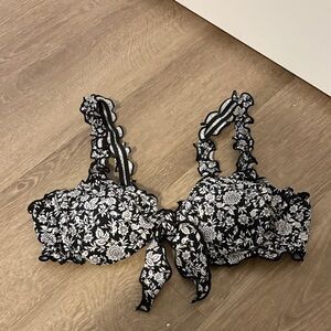 Black & White Floral Tie-Front Bikini Top
